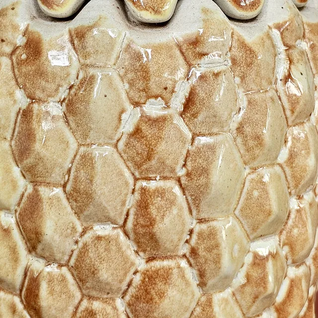 Close-up of the jar’s glaze